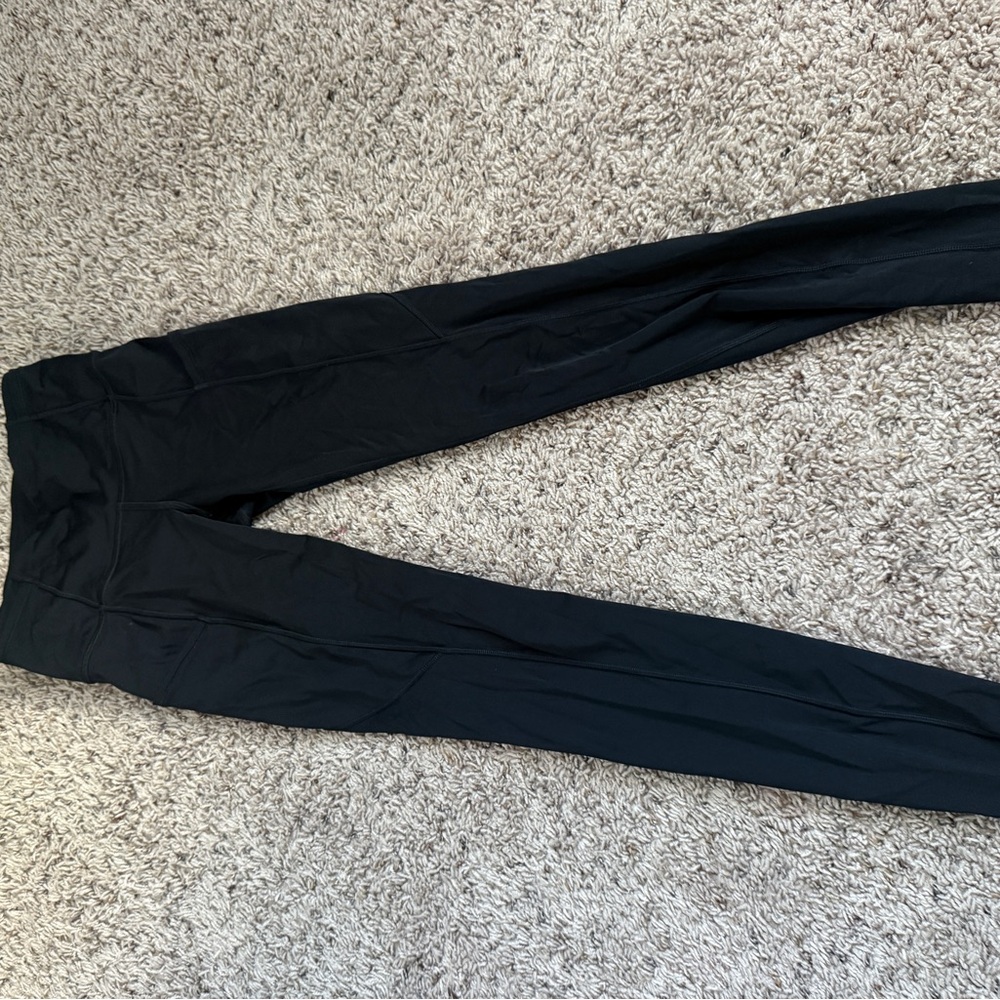 Black Lululemon leggings